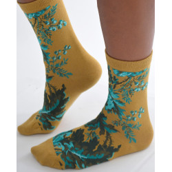 Chaussettes-les-petits-caprices-moutarde-fleuris-de-turquoise-3-quart-profil