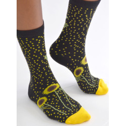 Chaussettes-les-petits-caprices-noires-plumetis-tournesol-profil