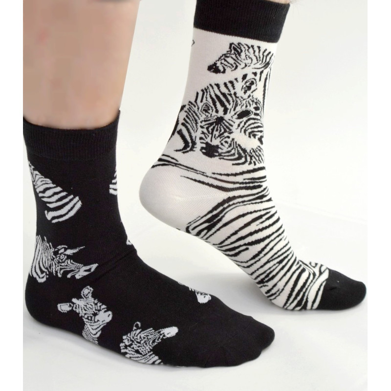 Chaussettes-les-petits-caprices-asymétriques-zébres-mixte-profil Chaussettes-les-petits-caprices-asymétriques-zébres-mixte-profil