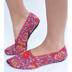 Chaussons-polaire-imprimé-les-petits-caprices-Palizzino-rouge