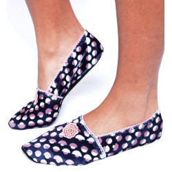 Chausson-velours-imprimé-les-petits-caprices-Pum-Pum-pink-vintage-pieds