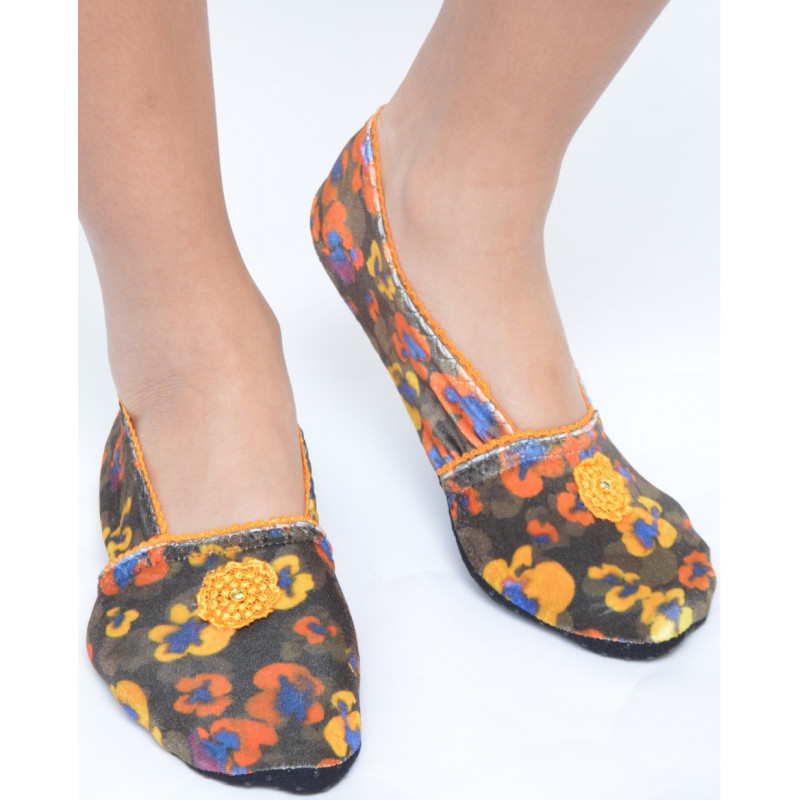 Chaussons-velours-imprimé-les-petits-caprices-papavero-yellow-profil Chaussons-velours-imprimé-les-petits-caprices-papavero-yellow-profil