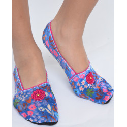 Chaussons-velours-imprimé-les-petits-caprices-harmonia-pink-profil